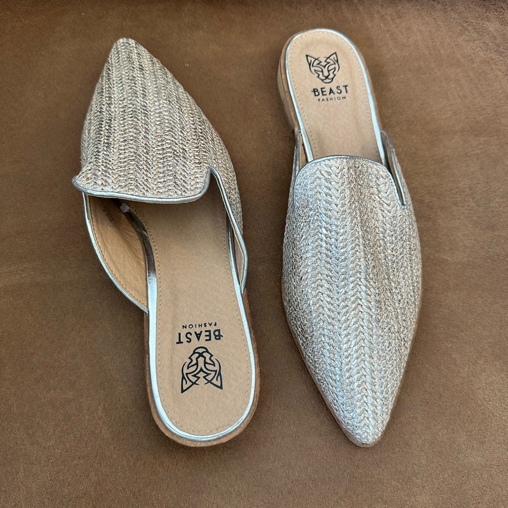 Bohme Flats. Size 9. Gold shimmer color